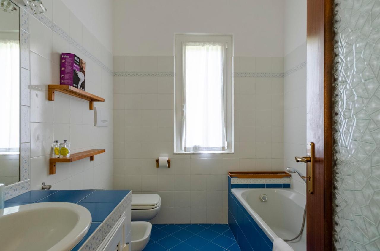 Joivy Family Flat With 3 Balconies, 10 Min To Beach Монеглия Екстериор снимка